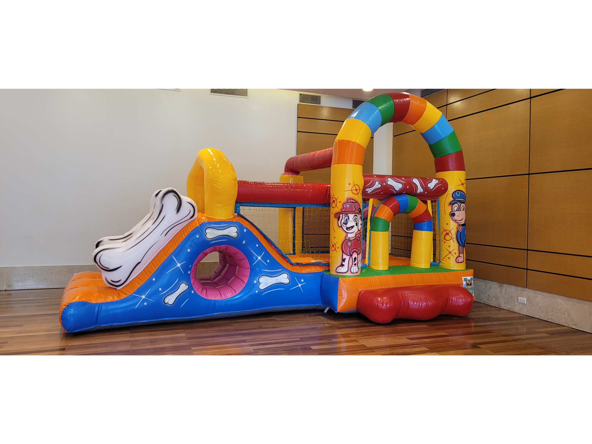 COMBO 1 INFLABLE + DECO ESTANDAR PW PATROL + 10 SILLITAS C/MESAS