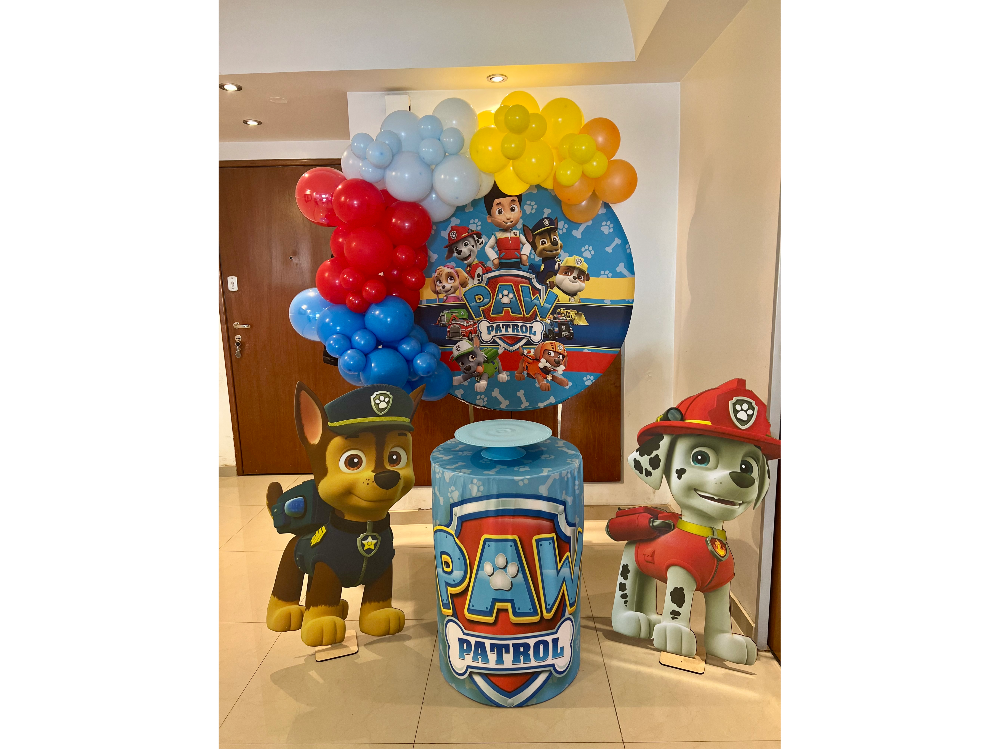 DECO PERSONAJES VARIOS de INFLABLES URQUIZA