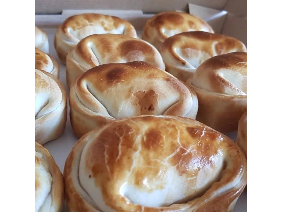 Docena de empanadas de mundo pizza