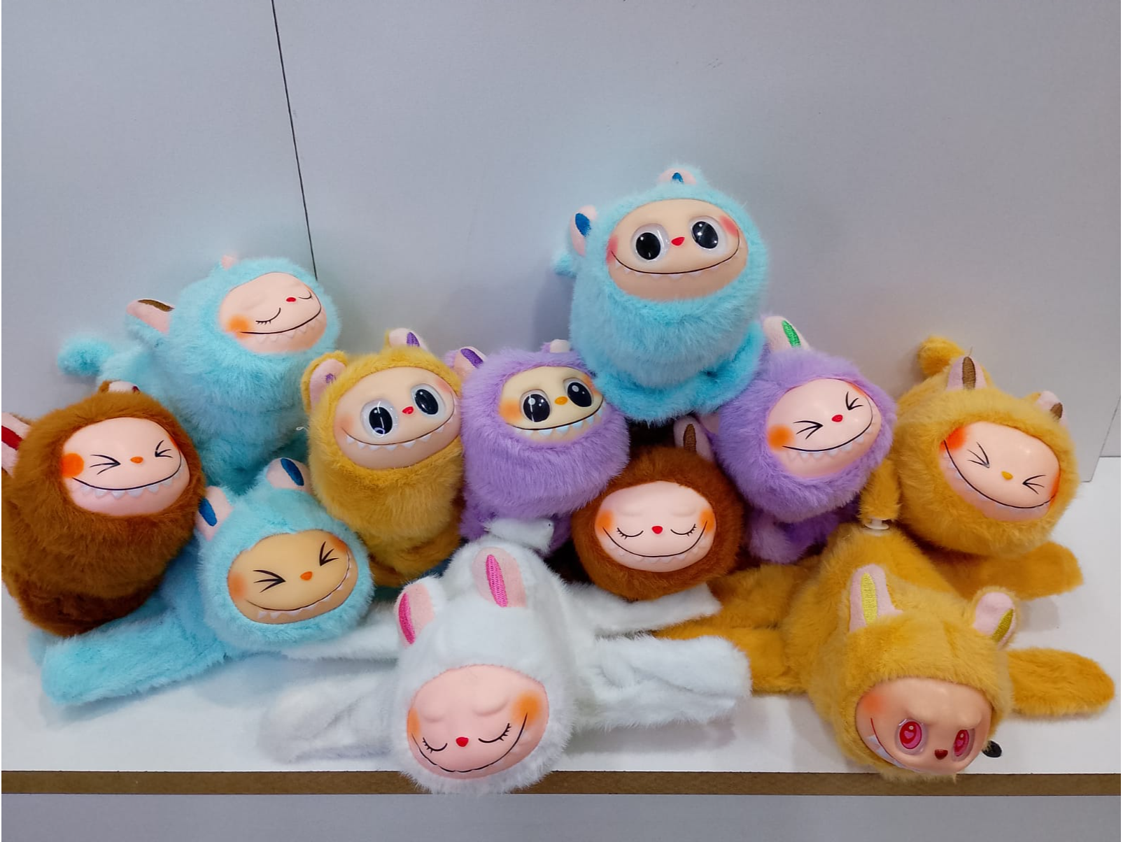 Muñeco LABUBU con Helice y Brazalete -COD 165