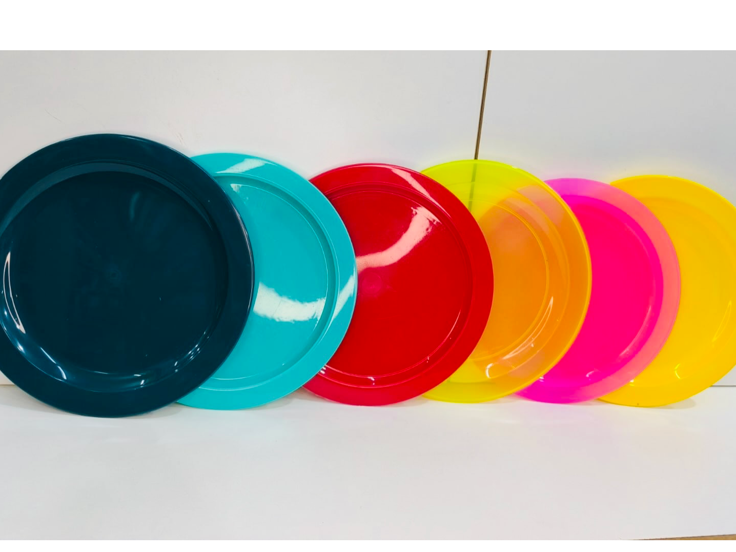 Platos playo plásticos - COD.: 039