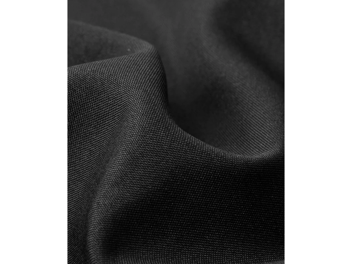 MANTEL NEGRO