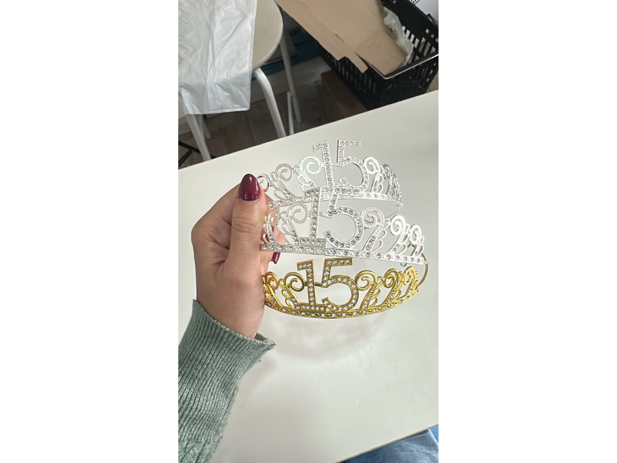 Tiara deluxe strass 15 años plateada/rosa gold/dorada x1