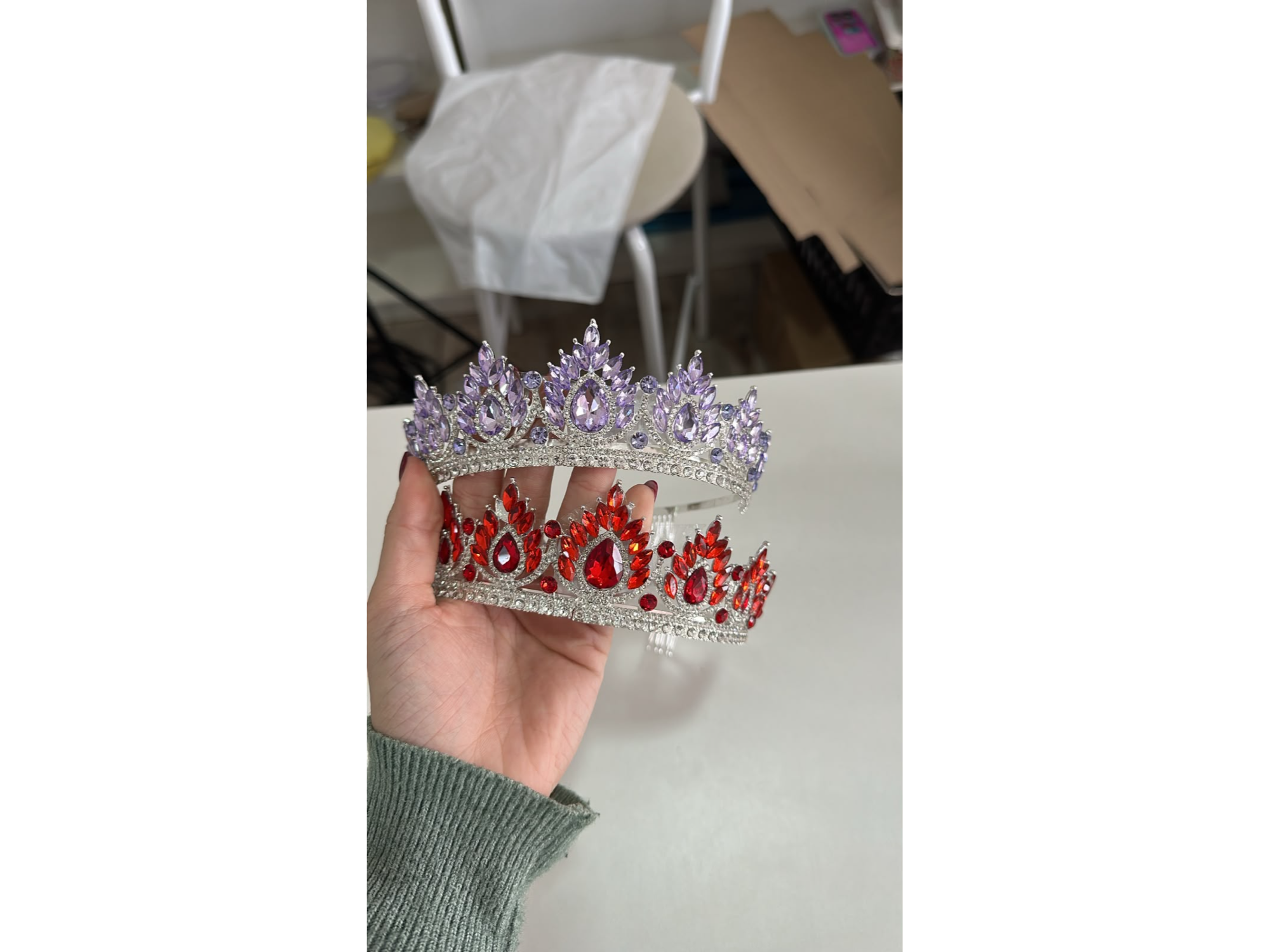 Corona premium plateada gemas y strass color x1