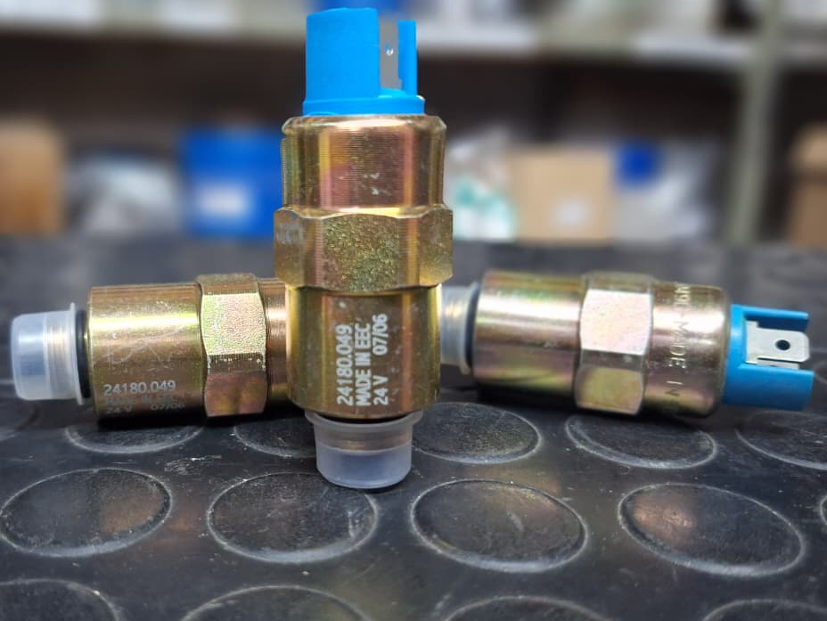 24180-049 - IMPORTADO - SOLENOIDE 24 VOLTS - TIPO CAV