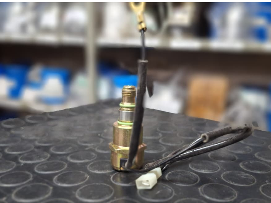 27100-827 F - SOLENOIDE 12 VOLTS - BOMBA VE - VOLKSWAGEN TDI