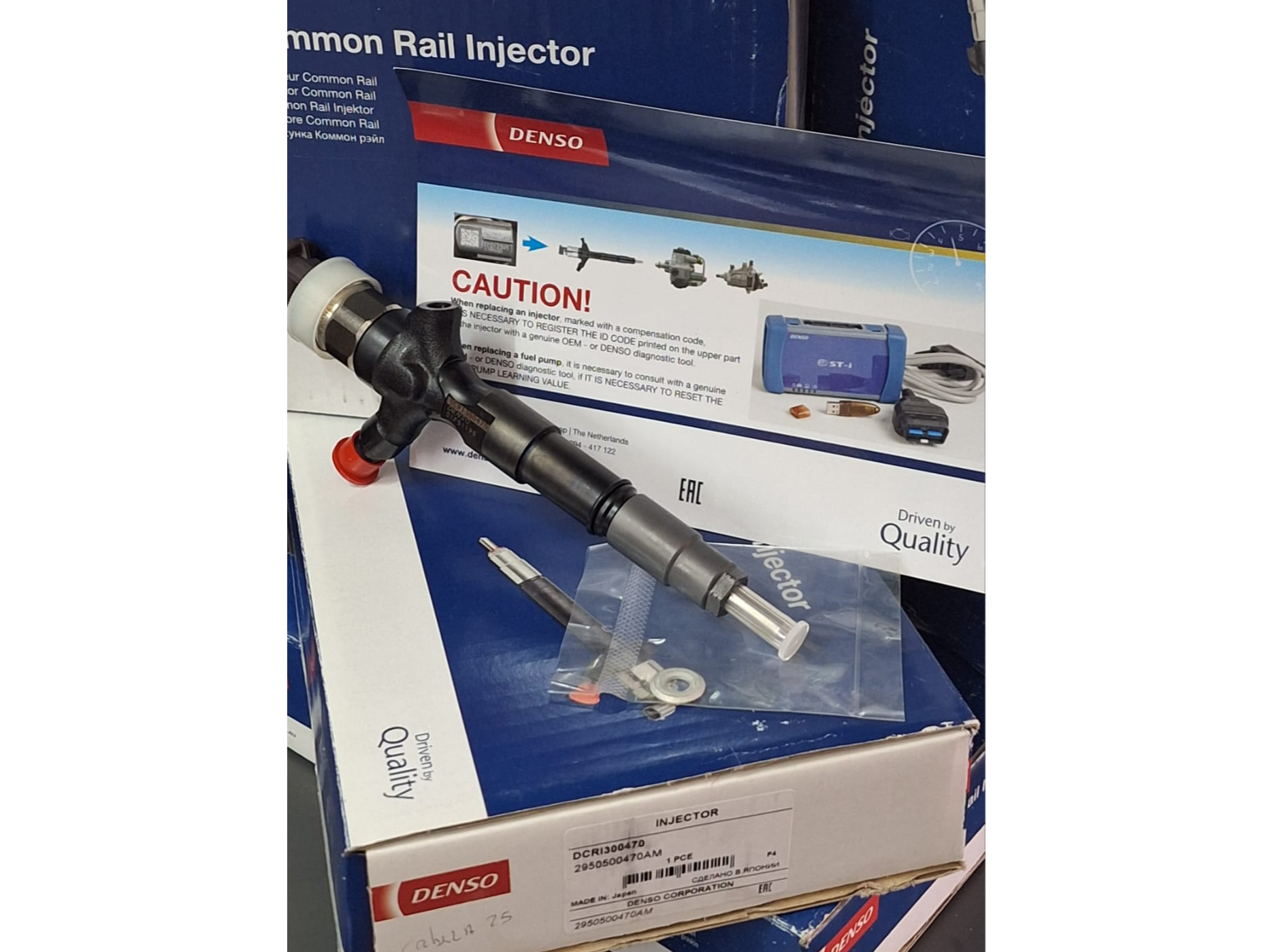 23670-0L100 = 2950500470 AM = DCRI300470 - DENSO - INYECTOR COMMON RAIL