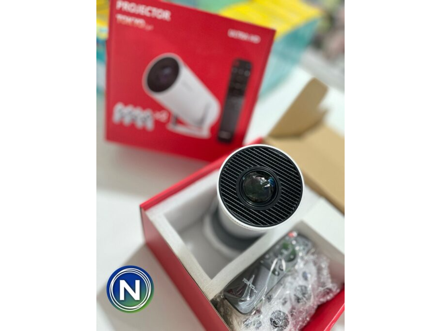 PROYECTOR + GAME STICK + TV BOX