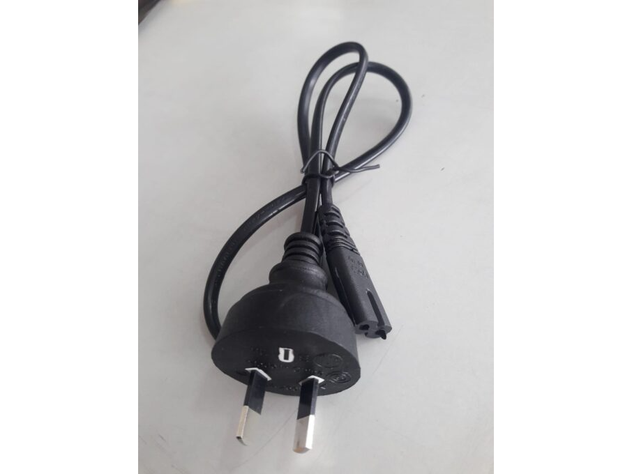 CABLE 220V POWER TIPO 8 O RADIO (XC-B1813)