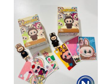 LABUBU LLAVERO CON CARTAS