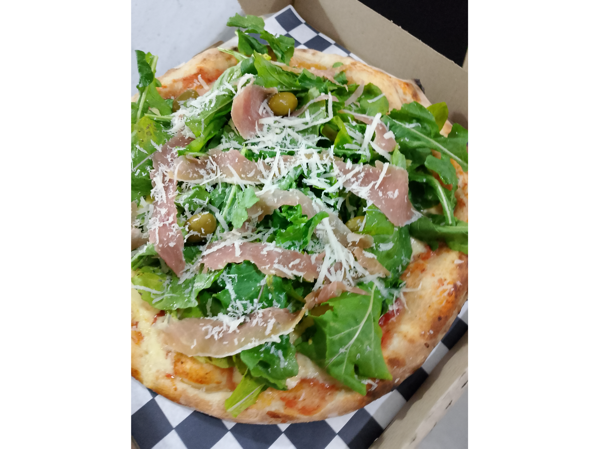 Rúcula y jamón crudo ( mediana )