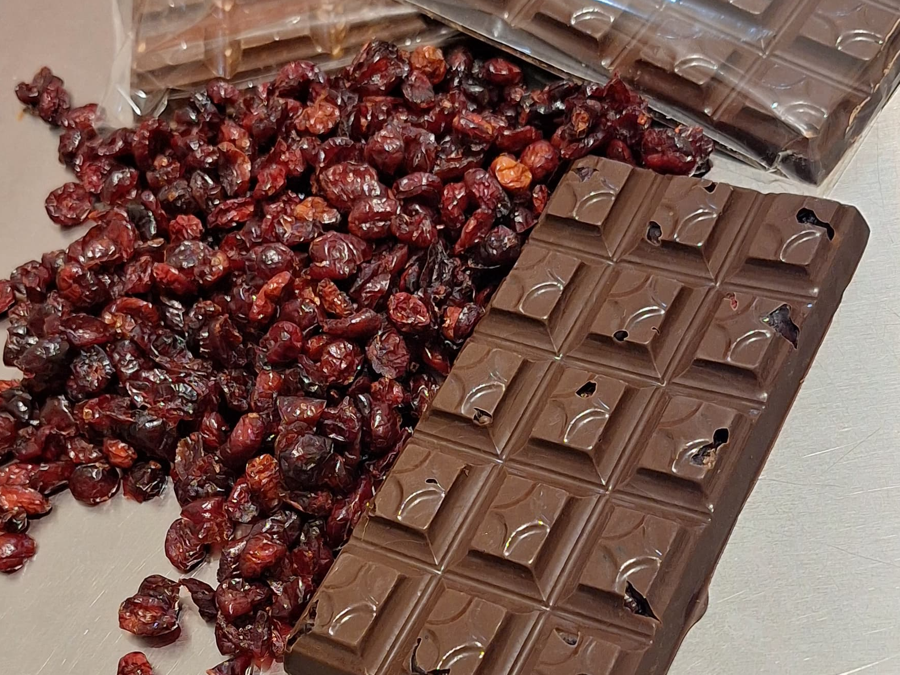 Tabletas arándanos rojos con chocolate Semiamargo