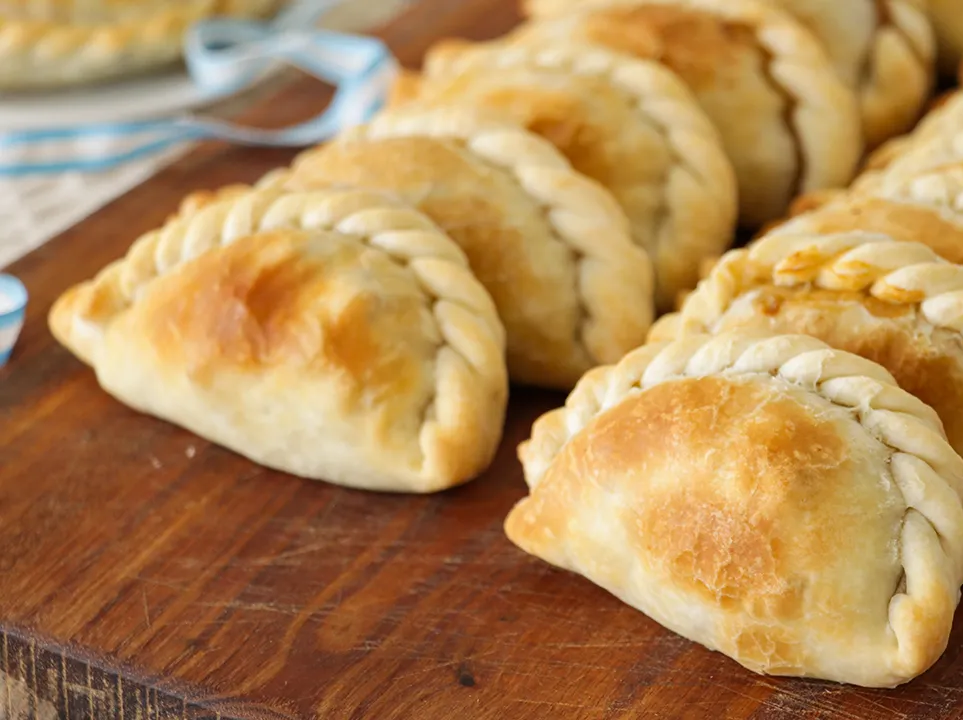 Empanada de jamón y queso