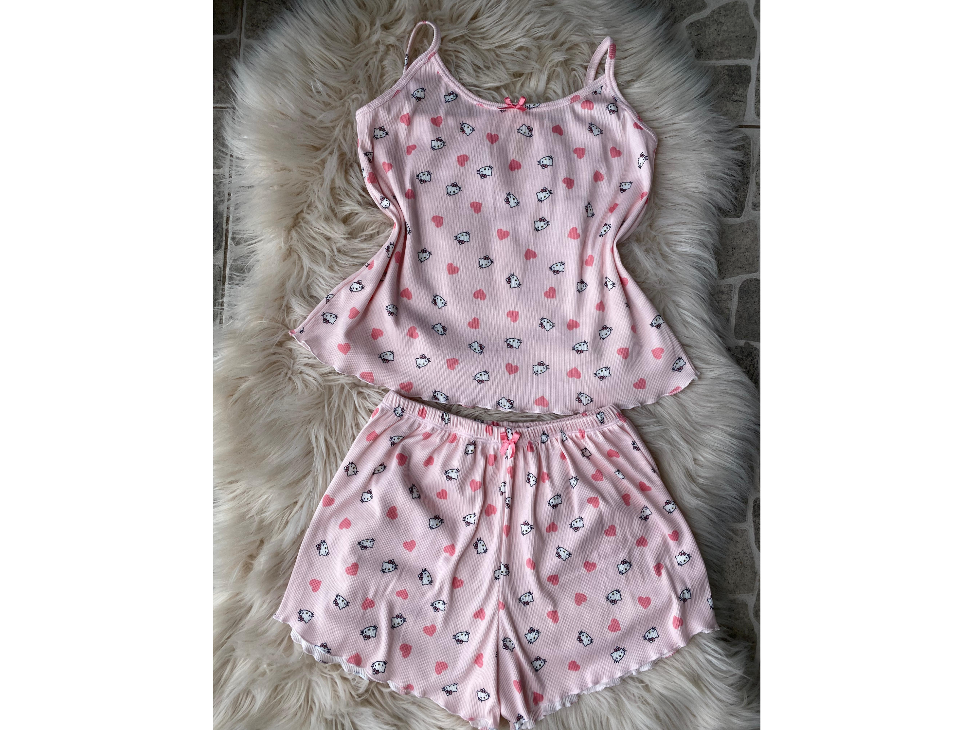 Kitty corazón ROSA BEBE