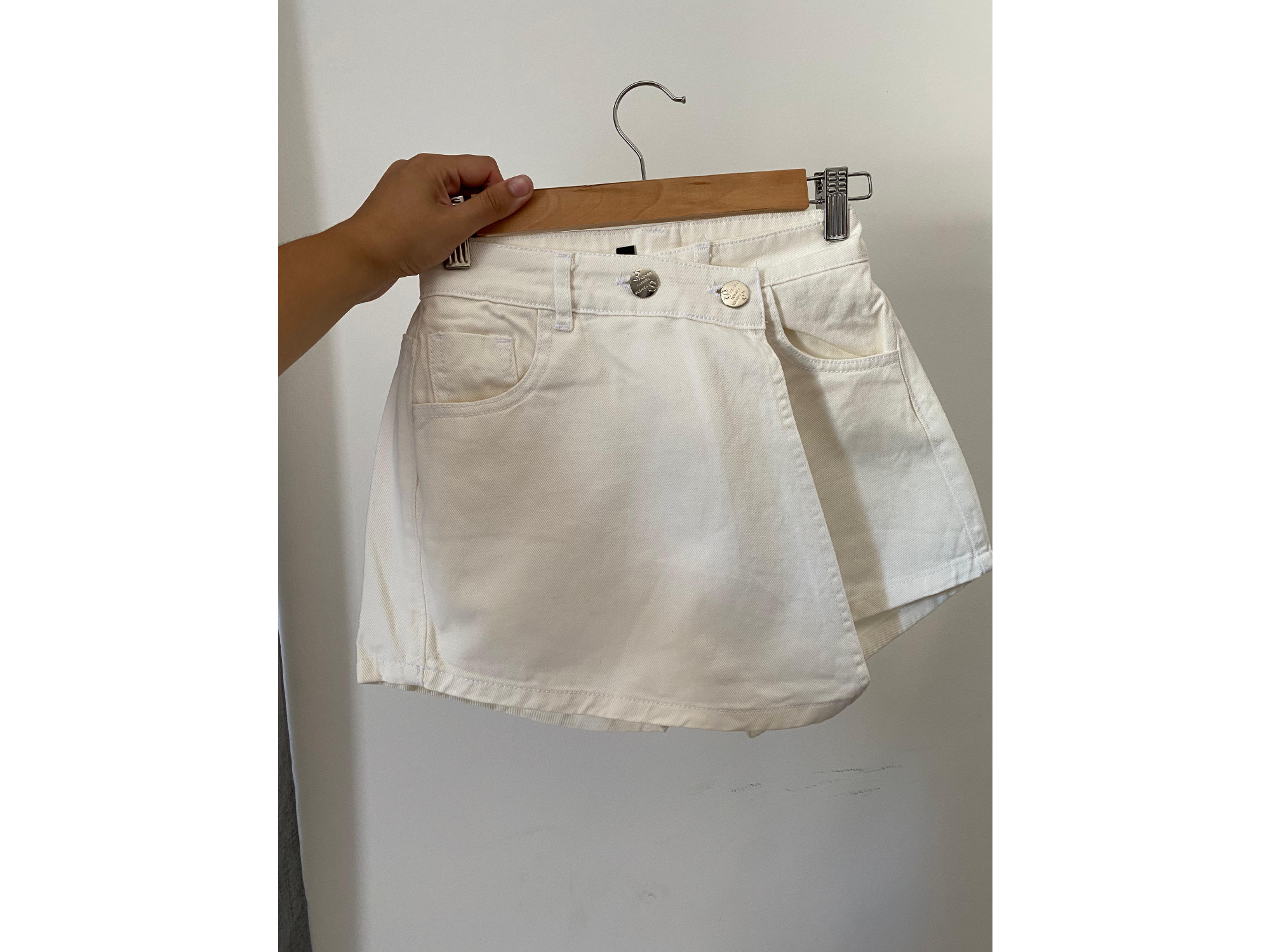 Short pollera blanca