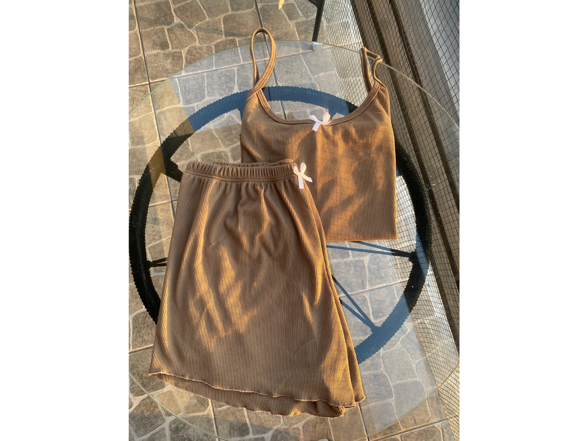 MARRON LISO Y MARRON CLARO