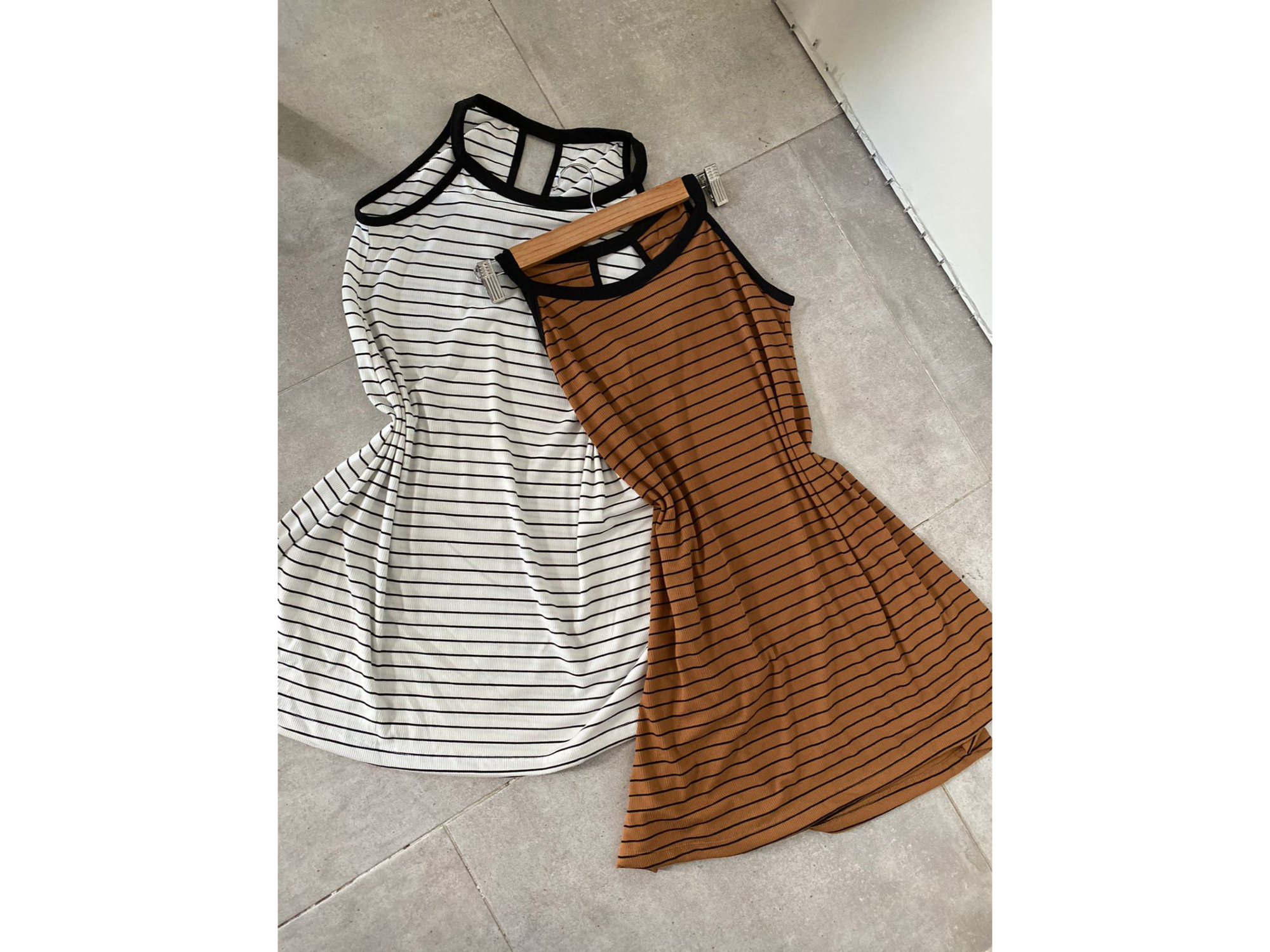 VESTIDO RAYADO CAMEL