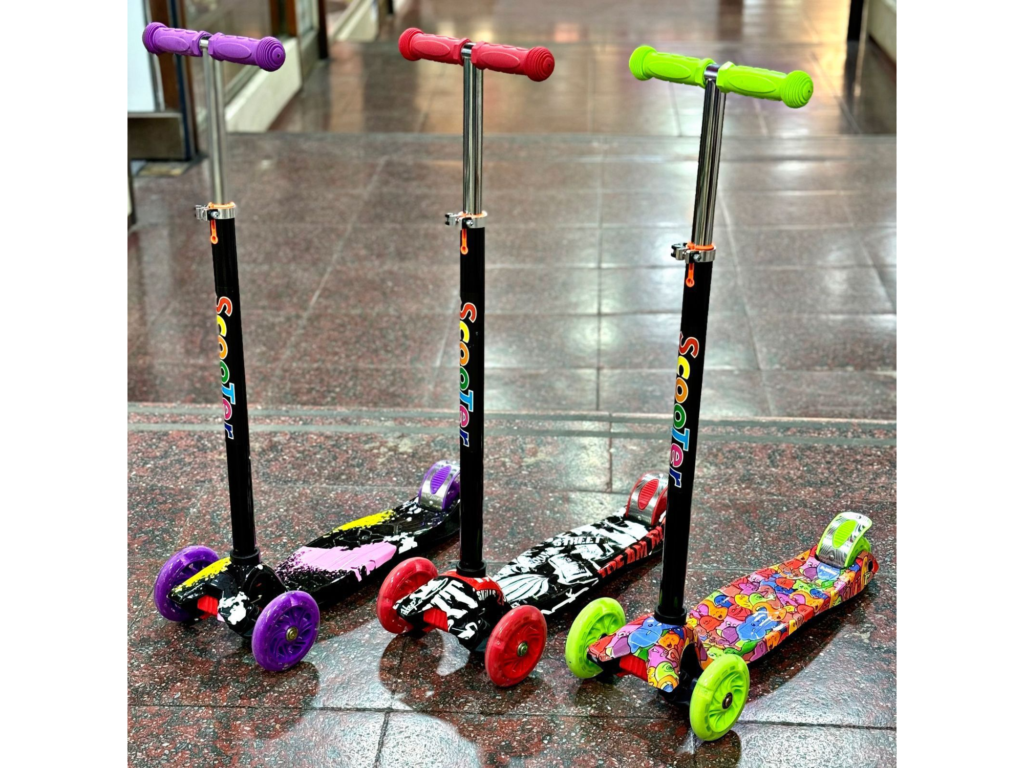 SCOOTER MONOPATÍN GRAFFITI