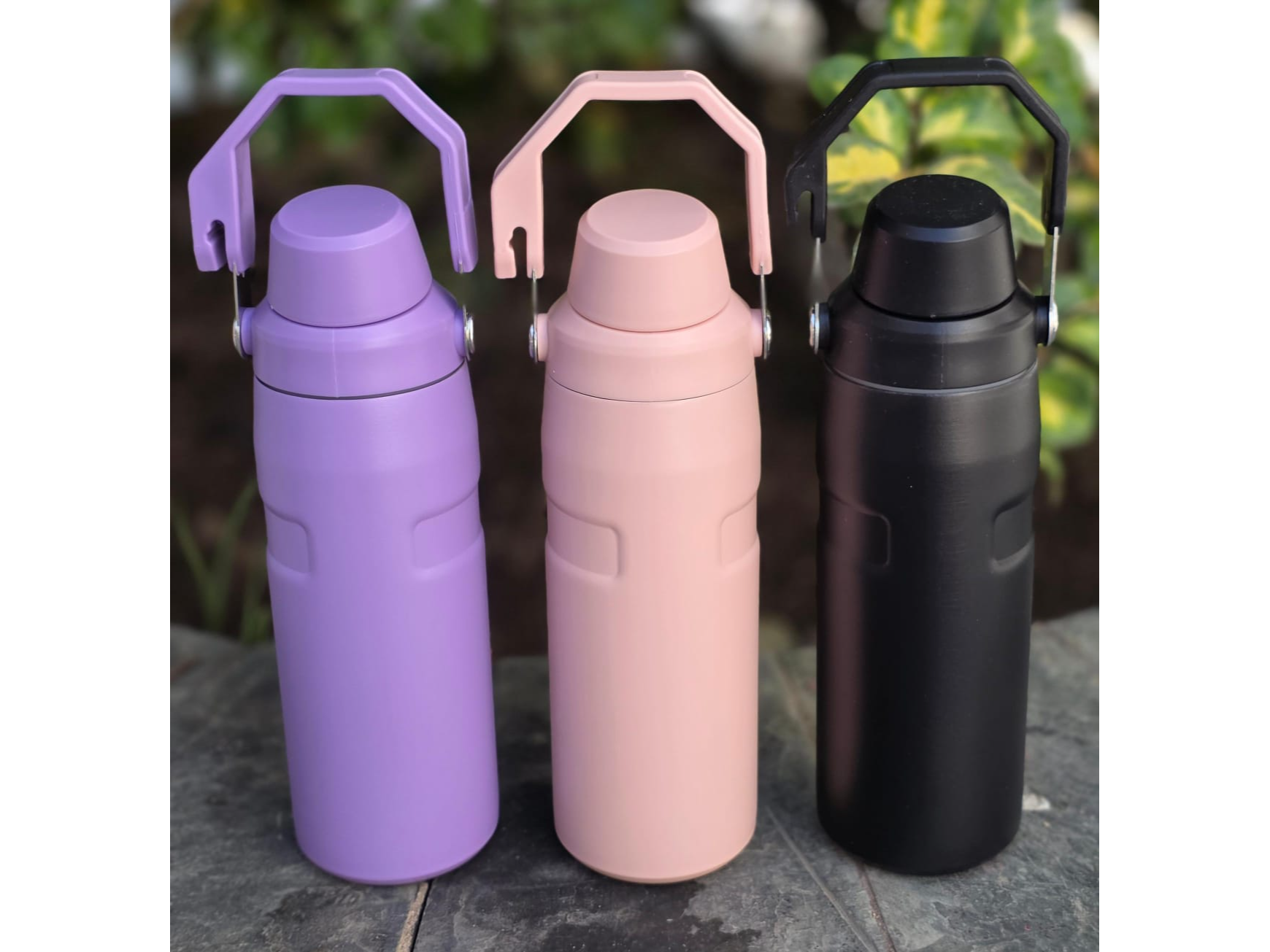 Botella Térmica con Manija – Diseño Moderno