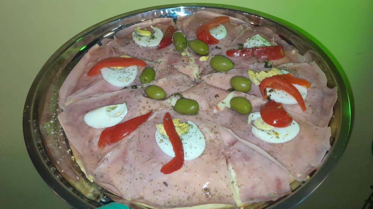 PIZZAS