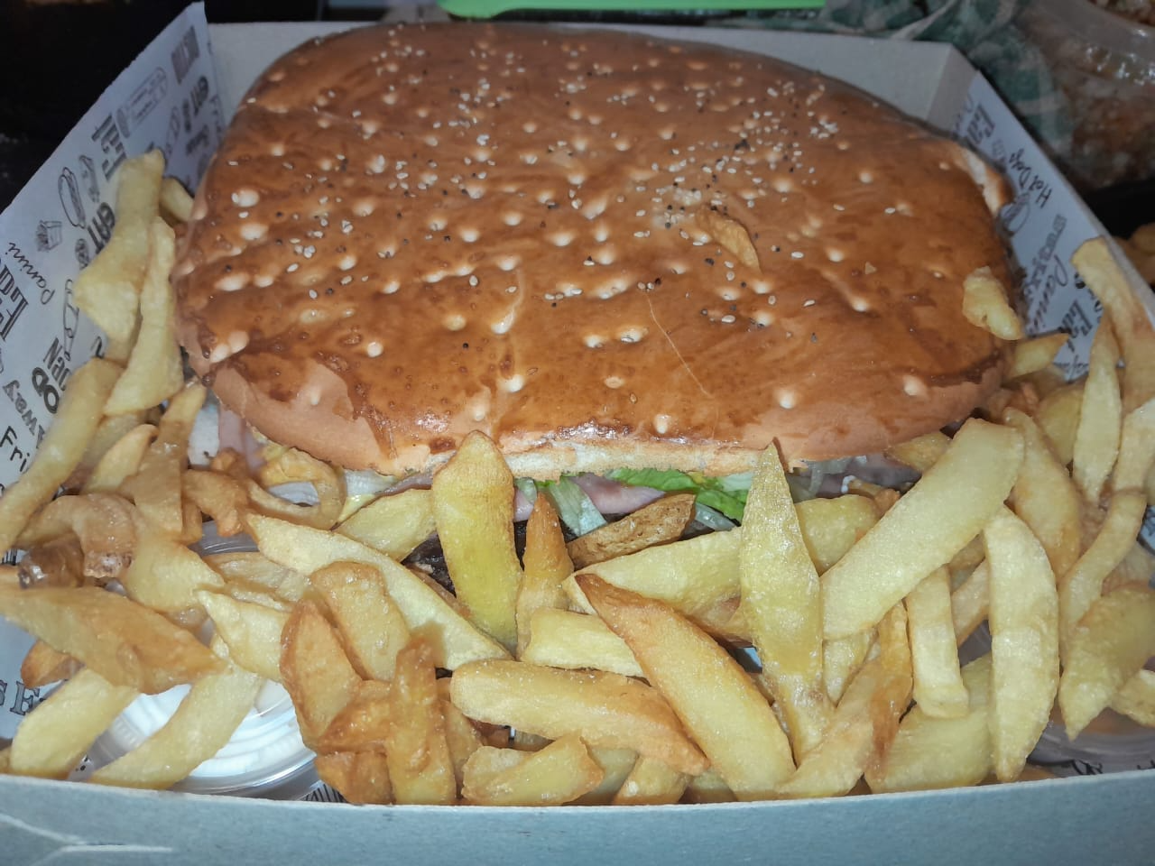 BIG ESPECIAL 4 PORCIONES (ZAPPING)