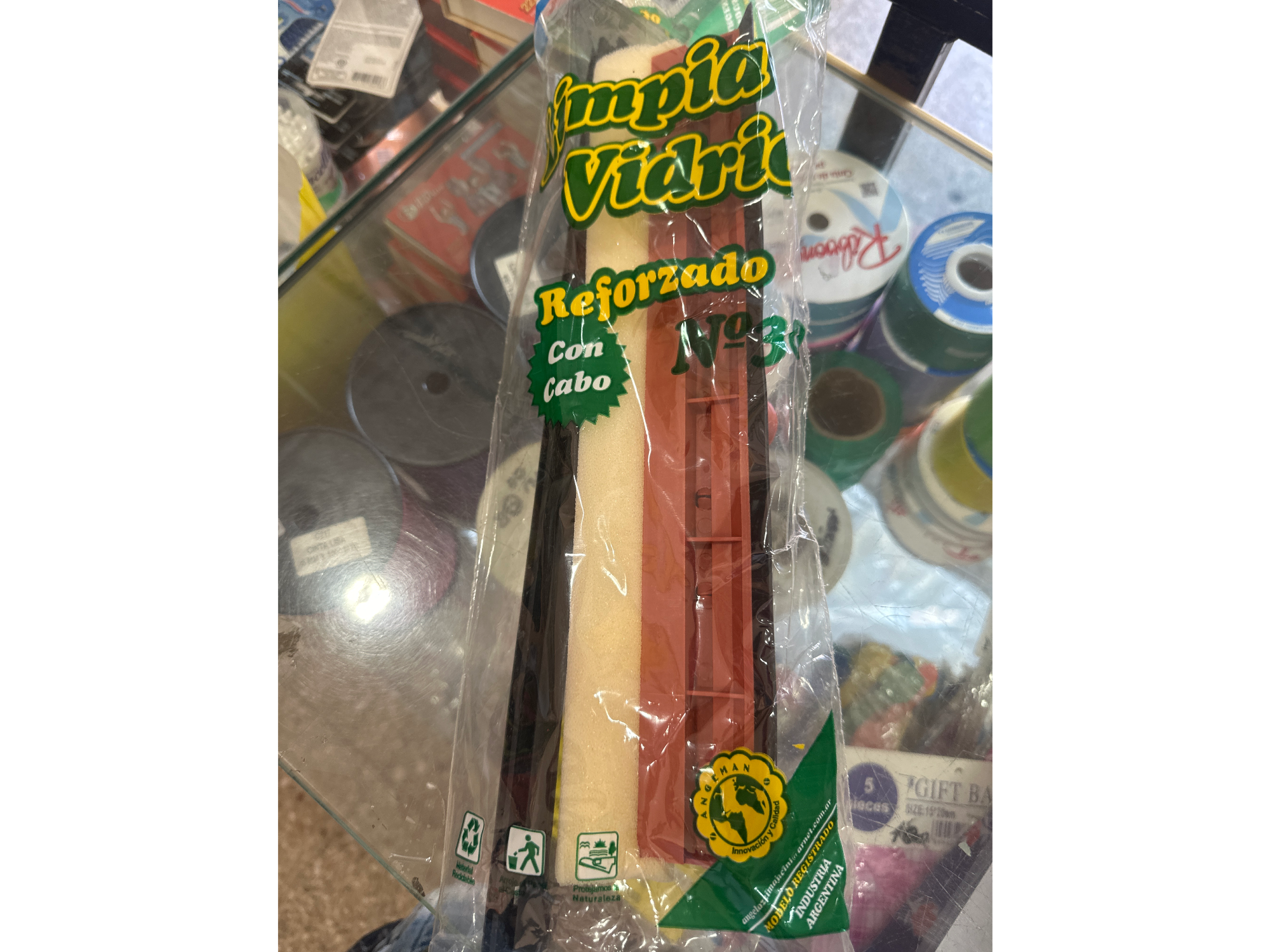 Limpia vidrio reforzado