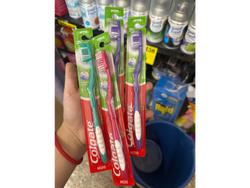 Cepillo de dientes Colgate