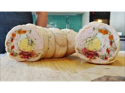 Arrollado de pollo + papas