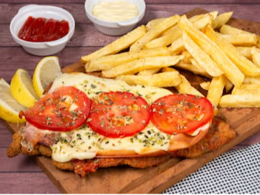 Millanesa Napolitana con Fritas
