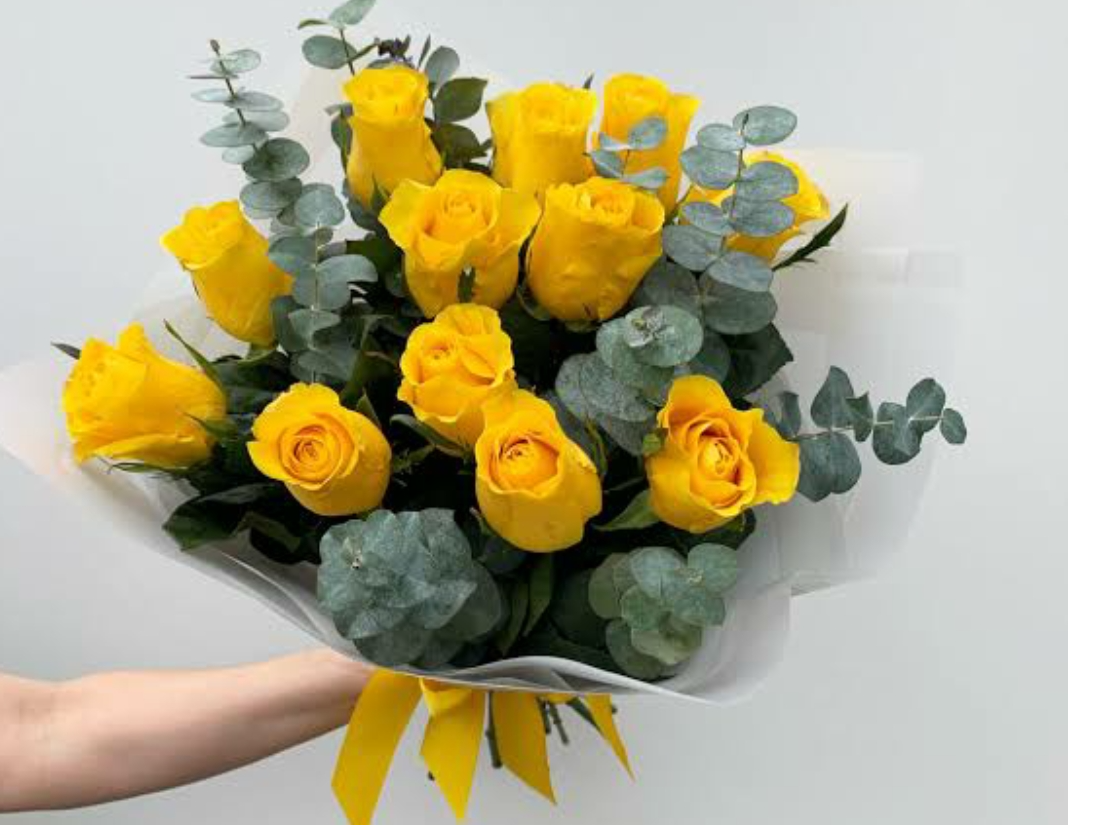 Bouquet de 12 rosas amarillas
