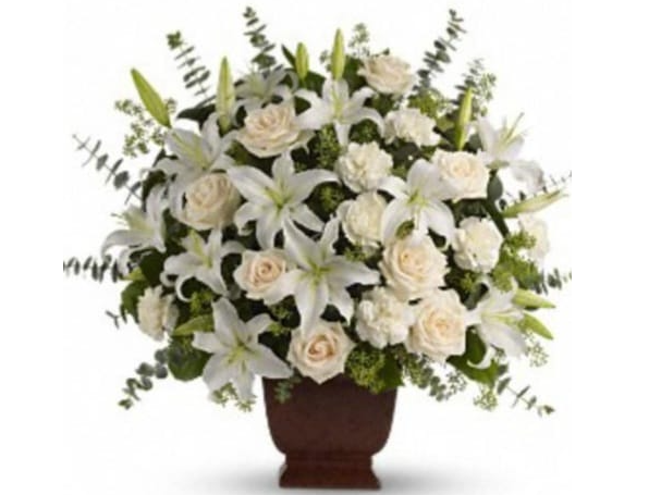 Arreglo de flores blancas 1