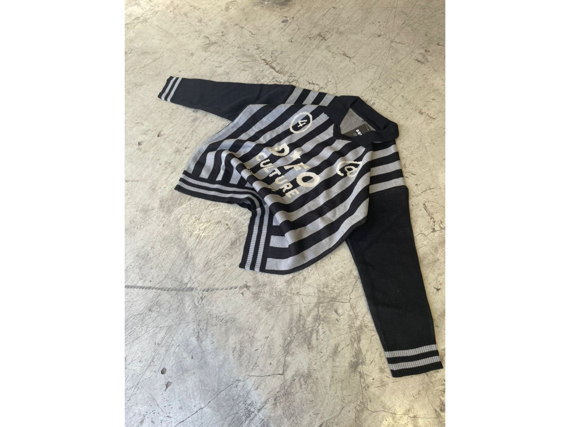 SWETER CHOMBA DFO *948