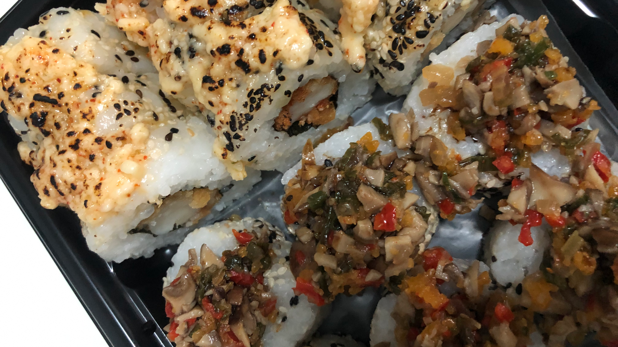 ROLLS ESPECIALES(ARROZ POR AFUERA)