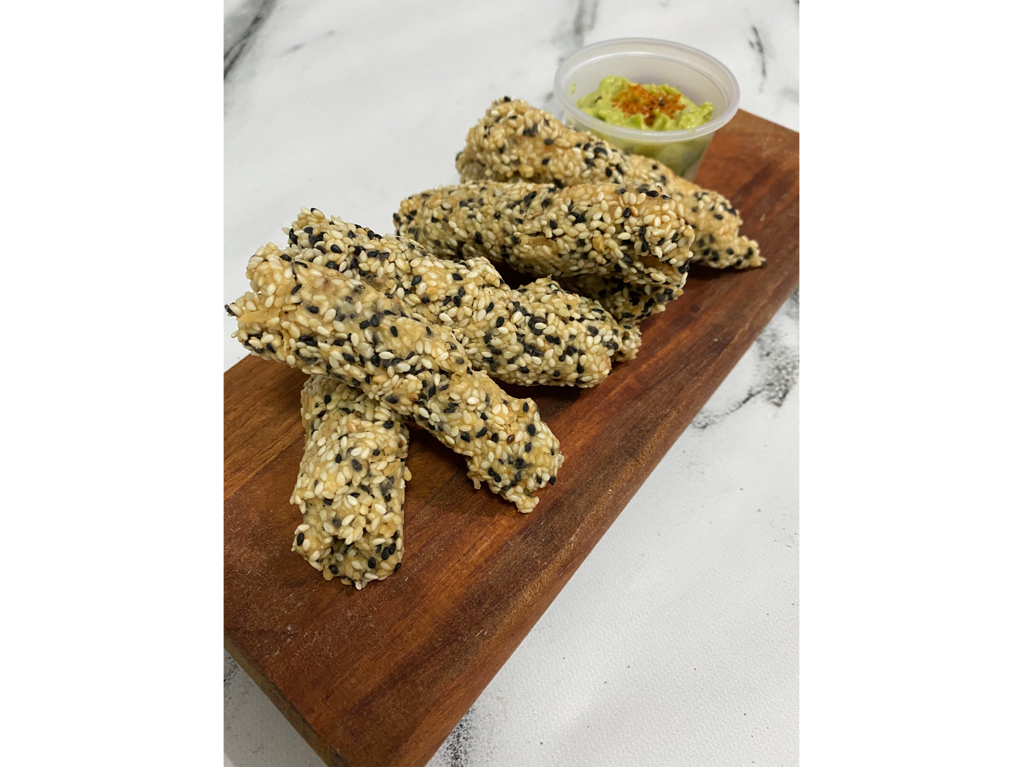 BASTONES DE SALMÓN Y SÉSAMO