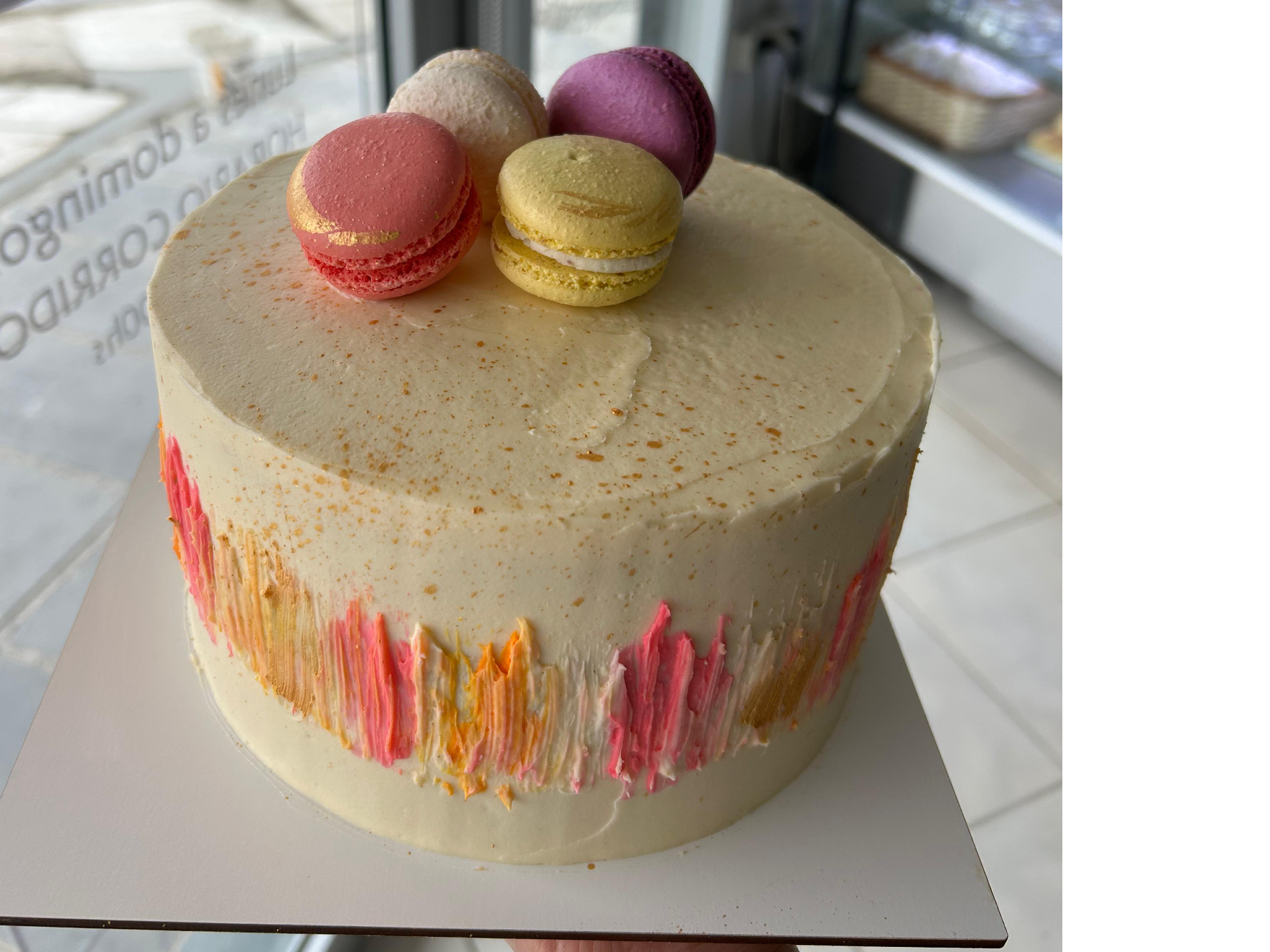TORTAS CON MACARONS