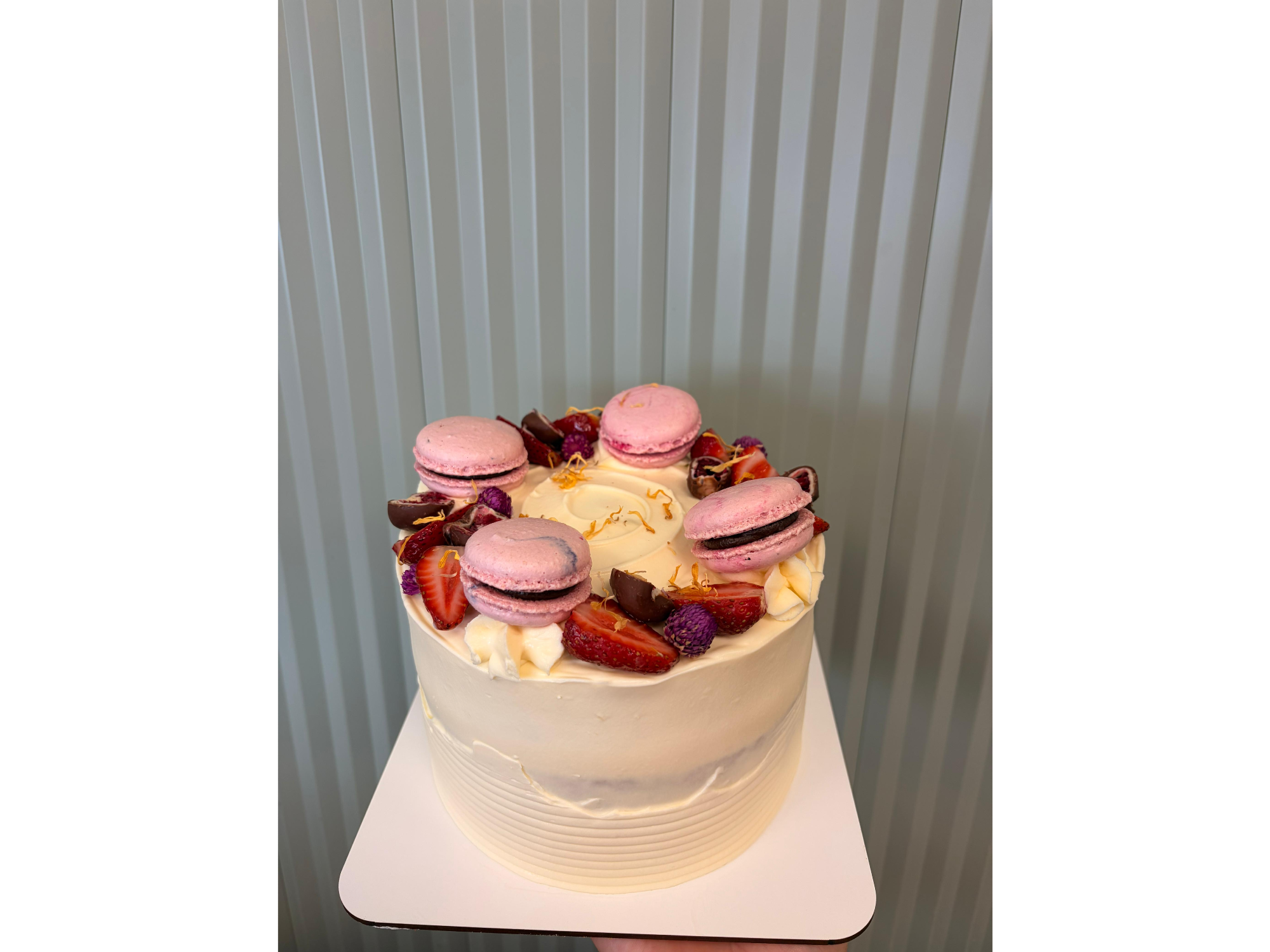 TORTAS CON MACARONS 2