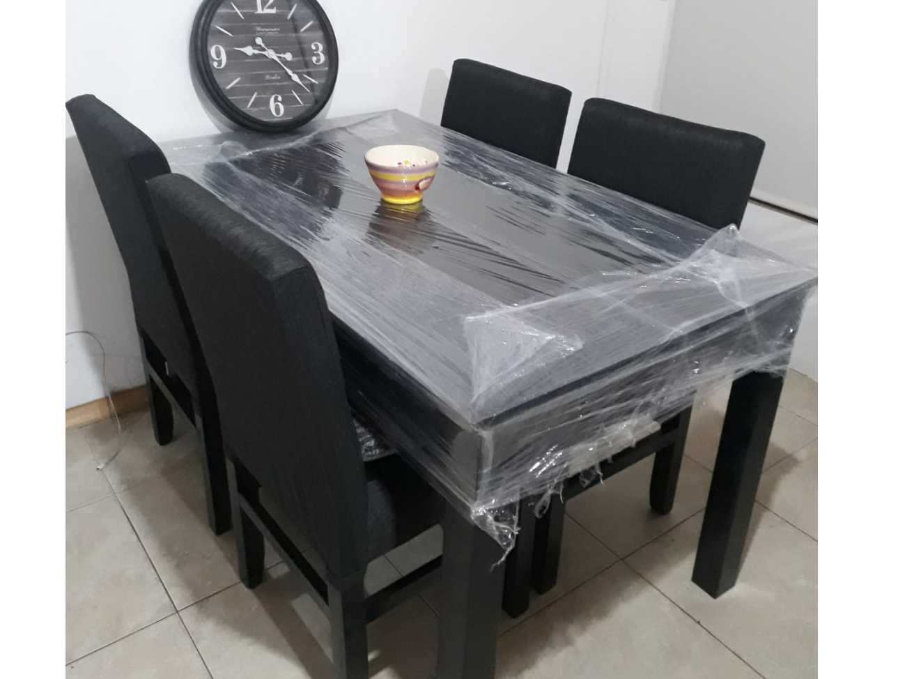 mesa de 1,20 + 4 sillas vestidas