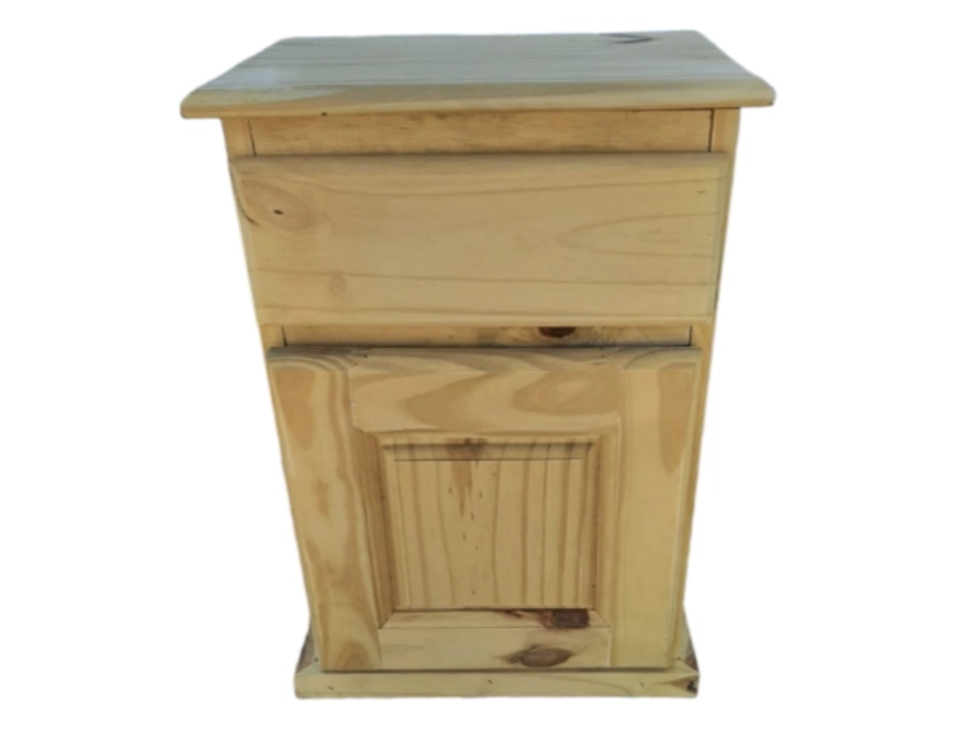 Mesa de luz con puerta