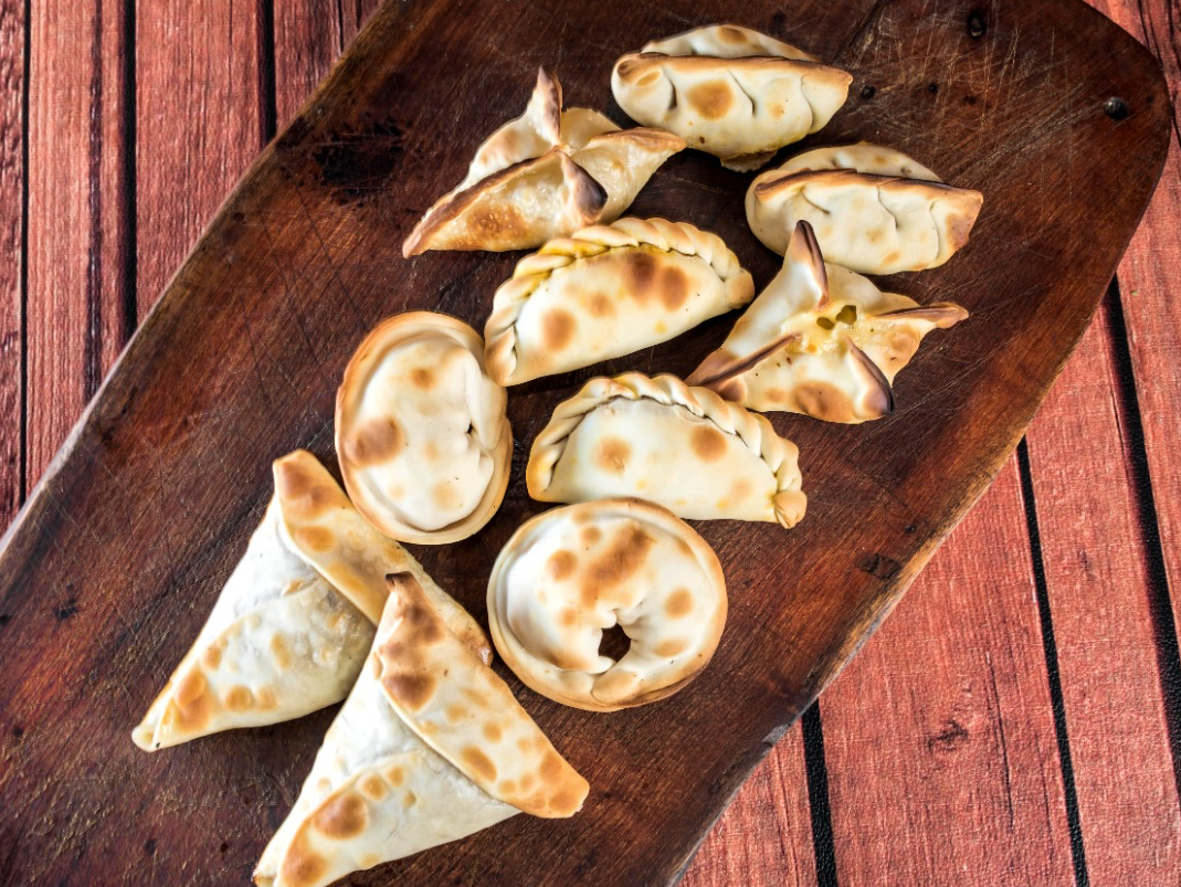 Docena de empanadas varias