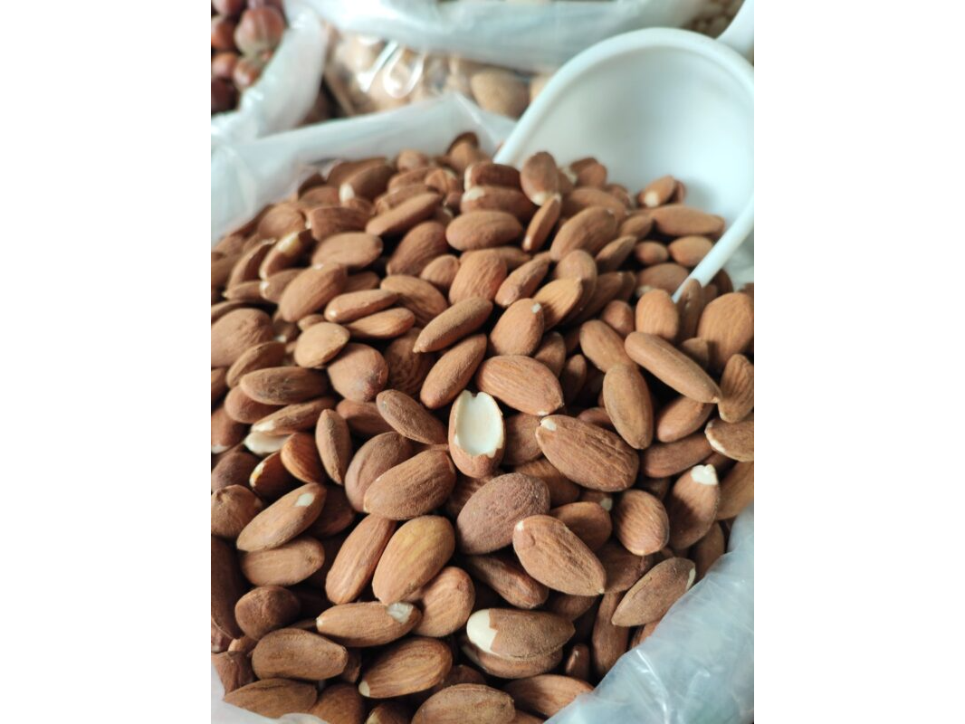 Ametlla llargueta crua