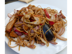 Tallarines Salteados MARISCOS