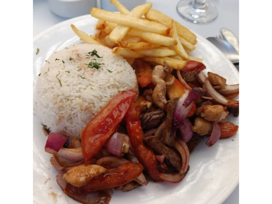 Lomito Saltado ㅤㅤㅤㅤㅤㅤ(Ver variedades)