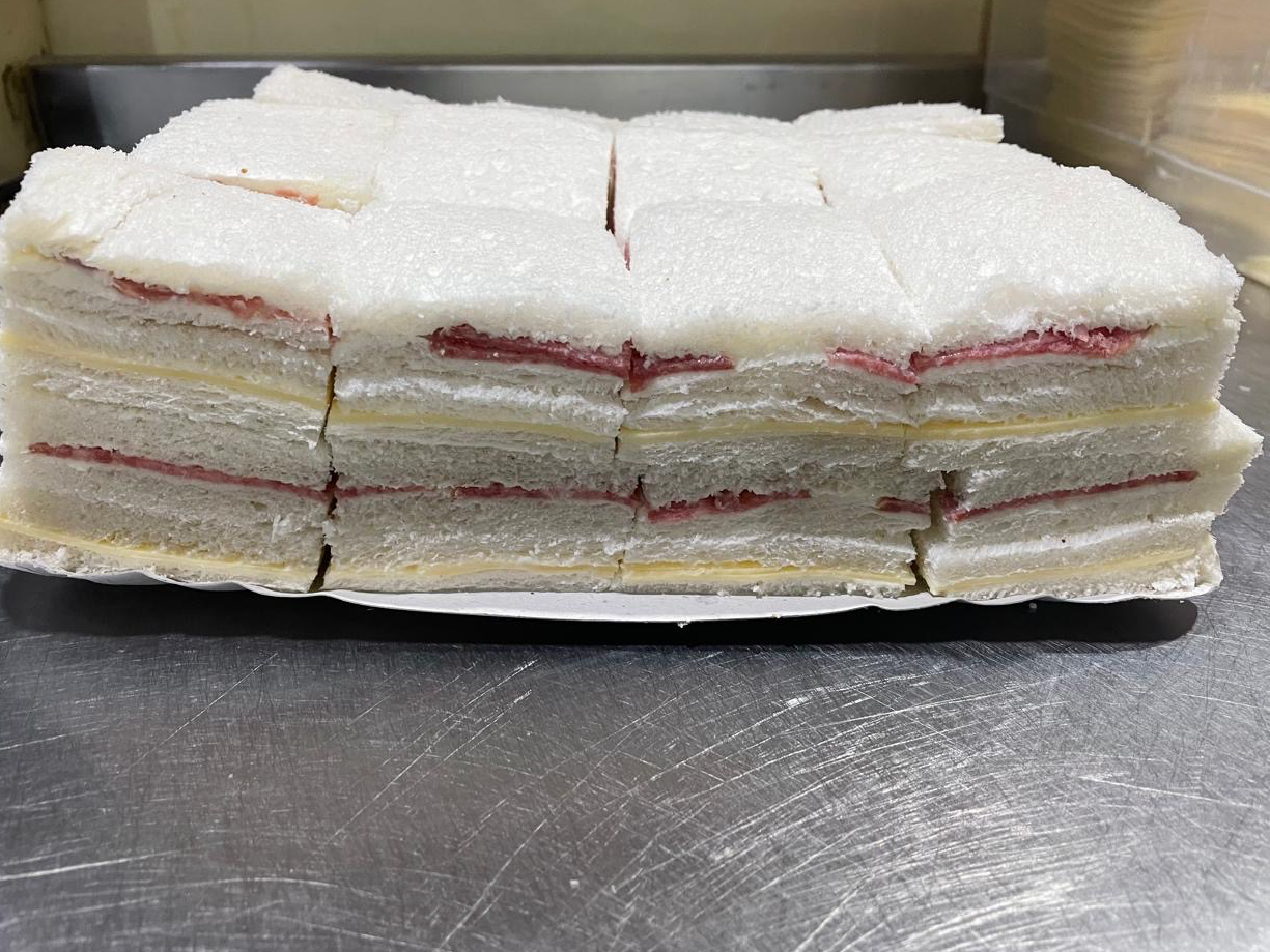 Simples de salame y queso