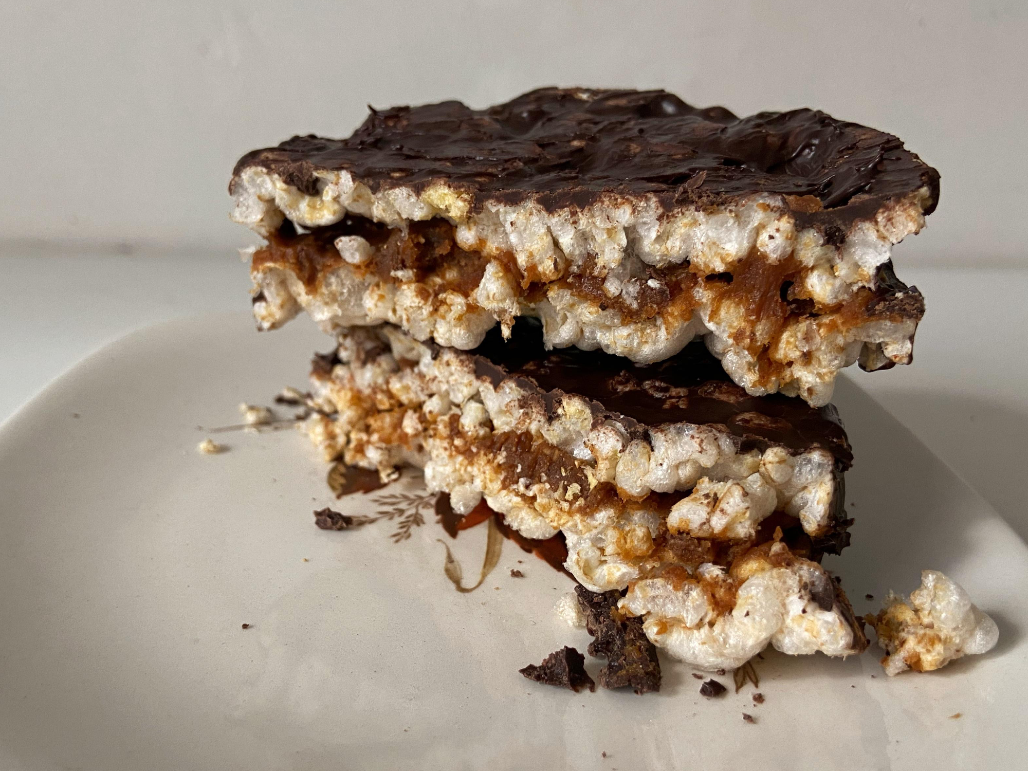 ALFAJOR DE ARROZ BAÑADO EN CHOCOLATE