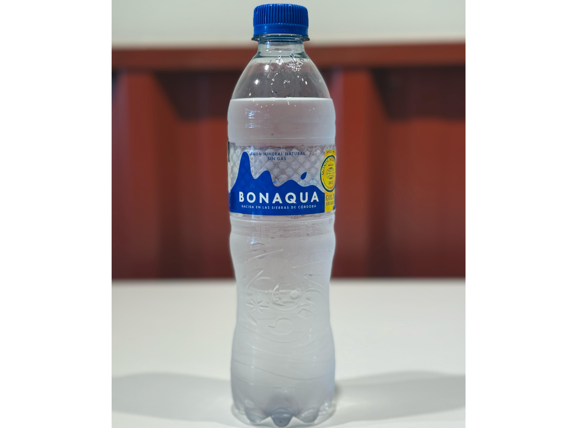 AGUA SIN GAS