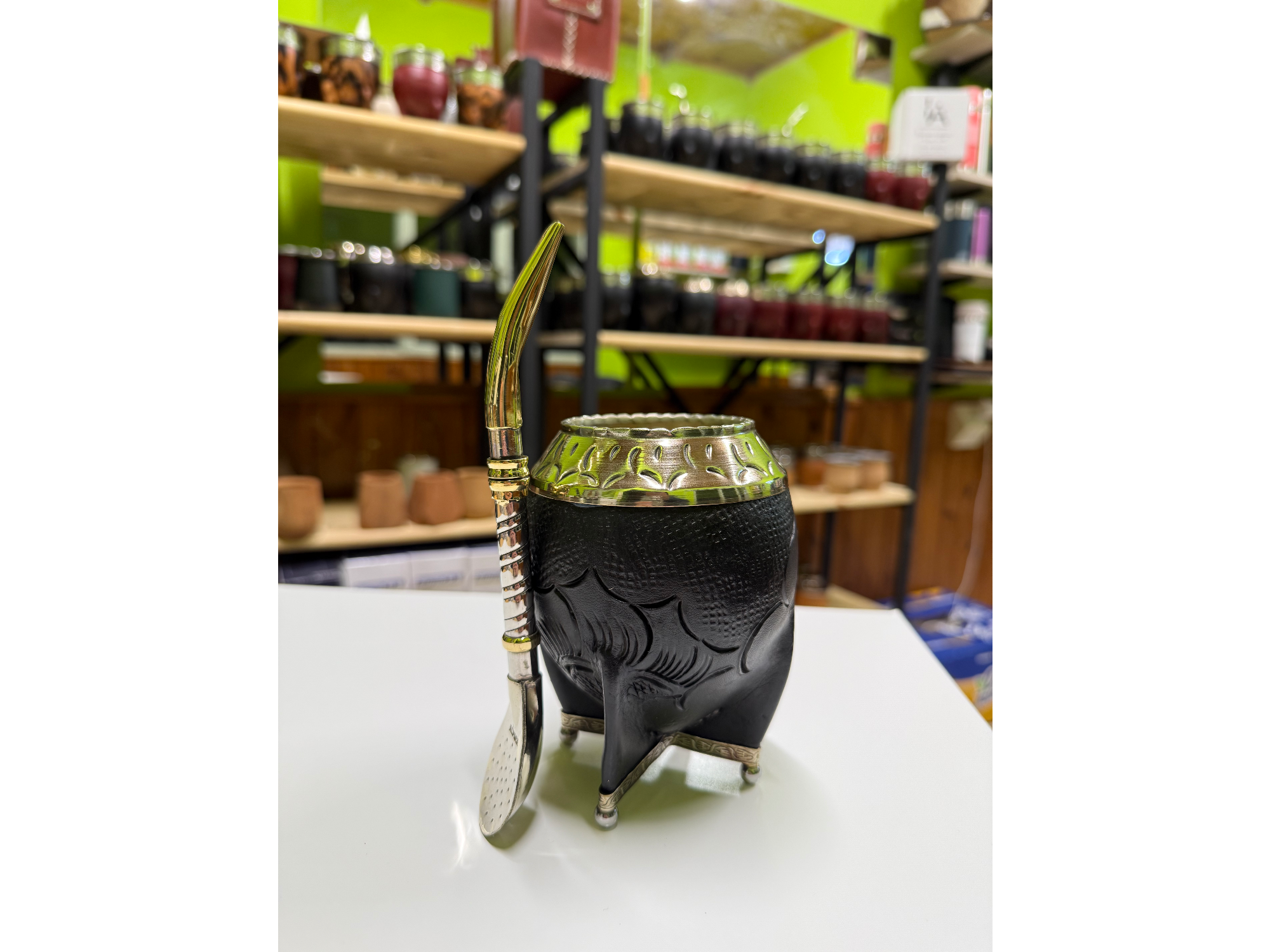 TORPEDO LABRADO CON BASE Y BOLITA