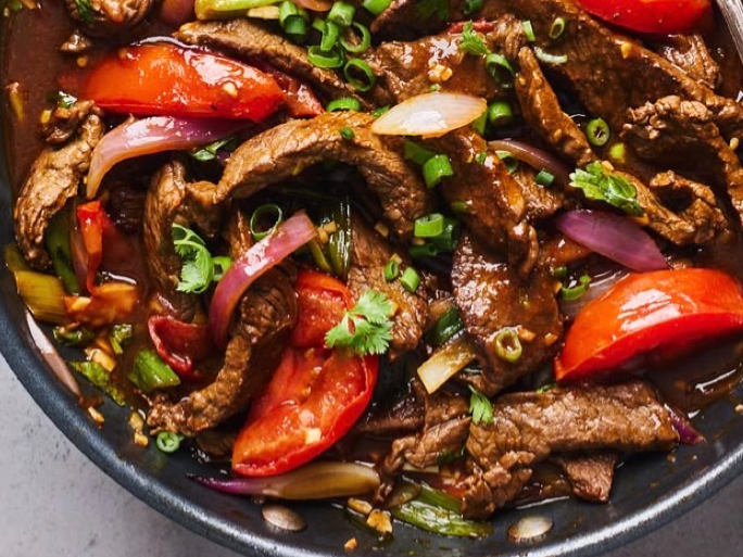 Lomo saltado