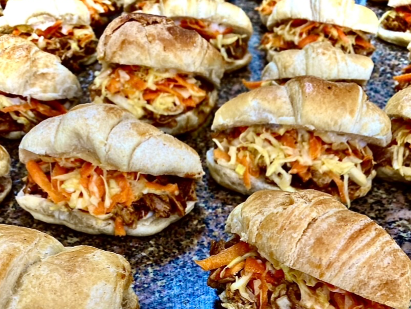 Sándwich Pulled Pork, mínimo 15 unidades