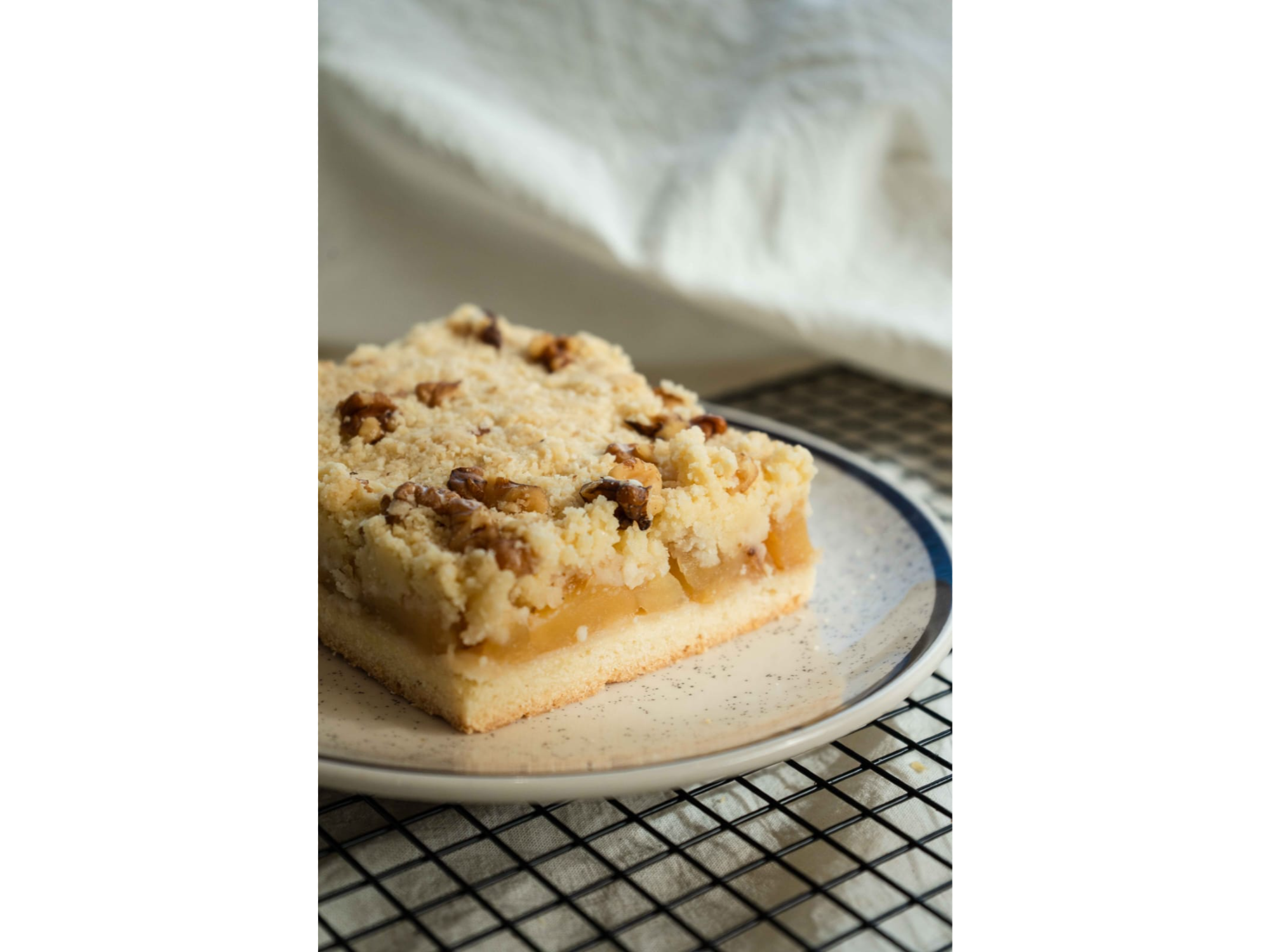 Cuadrado crumble  de pera y almendras