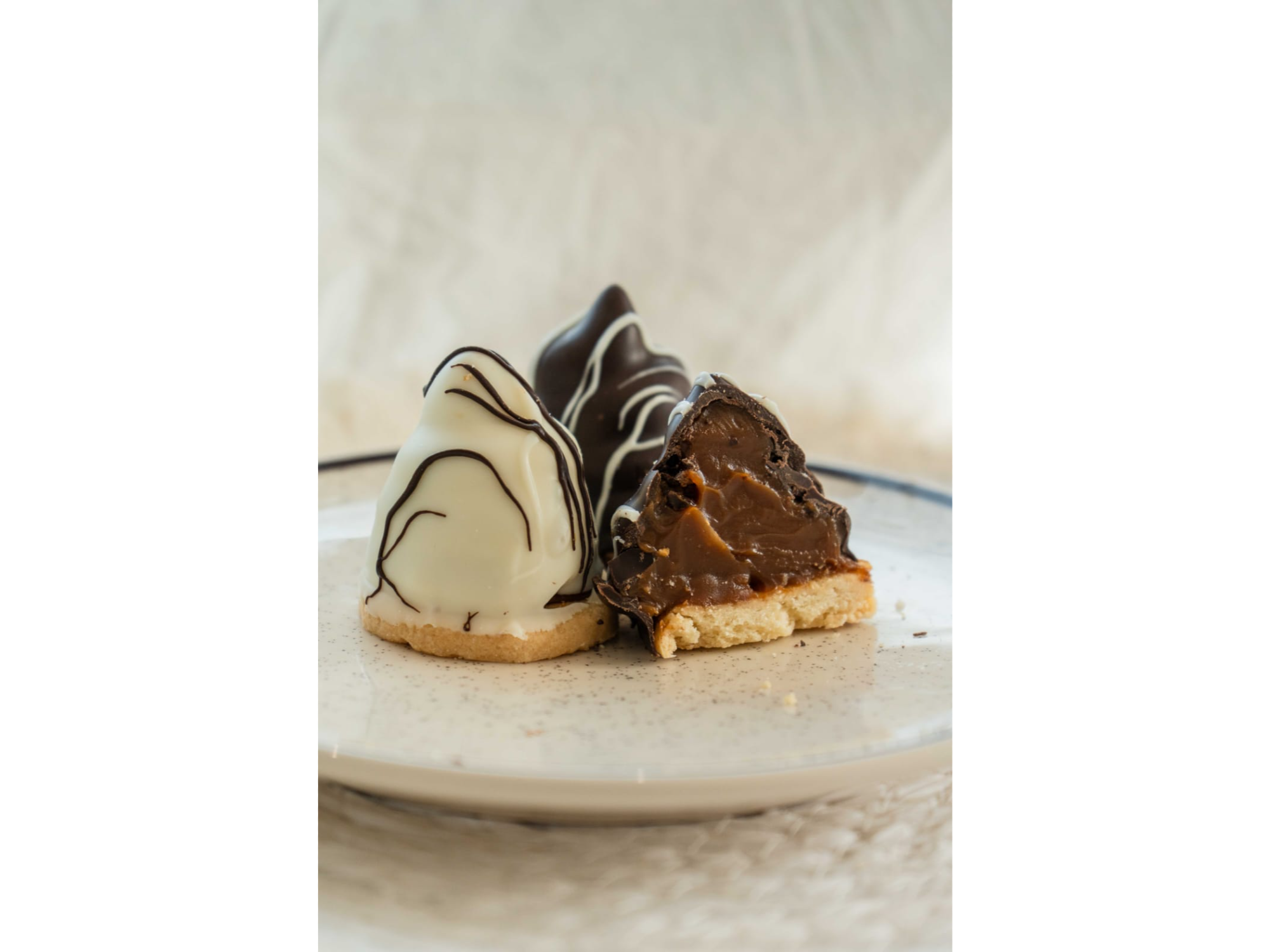 Conitos de dulce de leche bañados